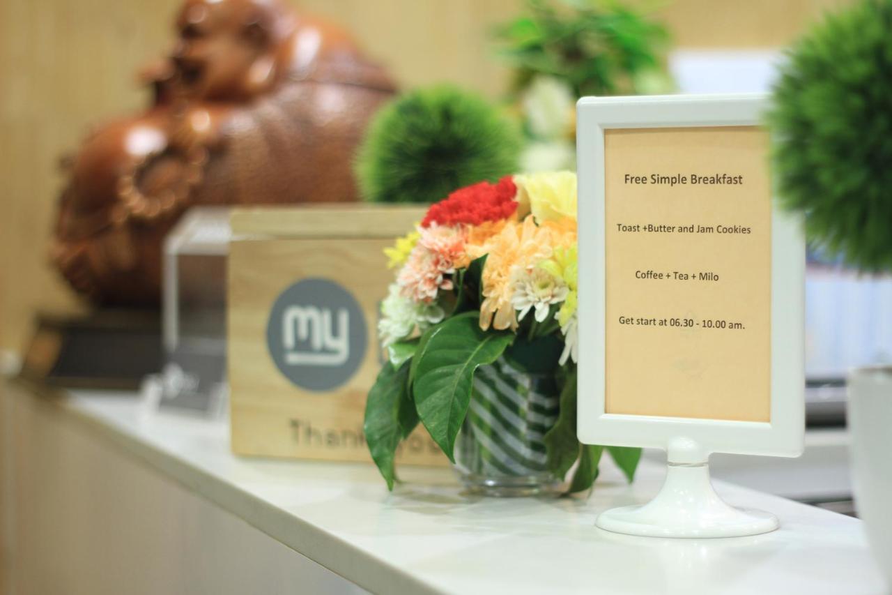 Mybed Sathorn Hotel Bangkok Bagian luar foto
