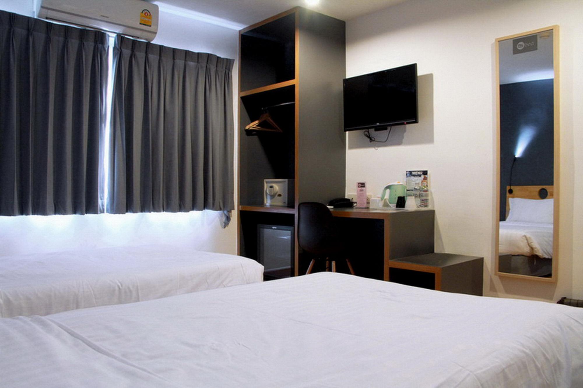 Mybed Sathorn Hotel Bangkok Bagian luar foto