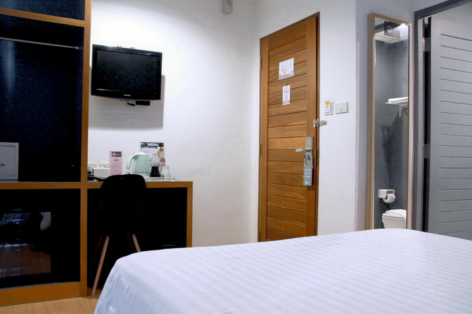 Mybed Sathorn Hotel Bangkok Bagian luar foto